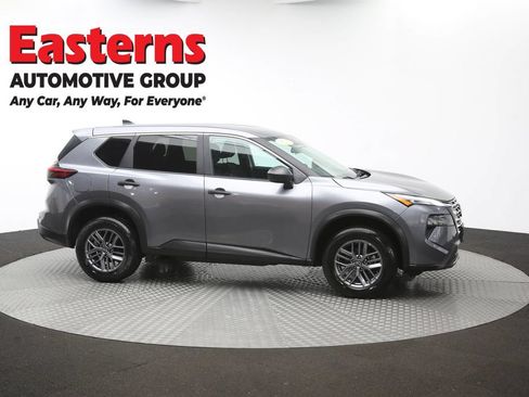 Used 2024 Nissan Rogue S AWD/4WD image 47