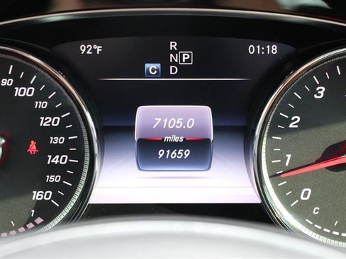 Used 2017 Mercedes-Benz E 300 4MATIC image 17