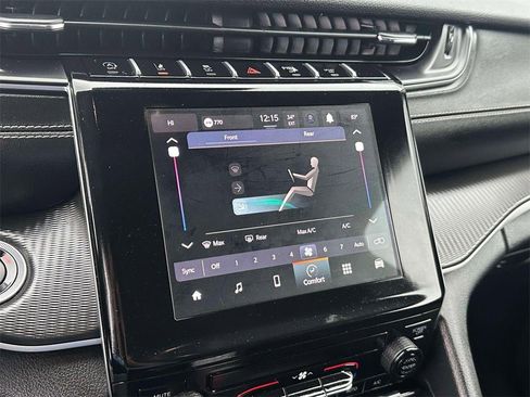 Used 2023 Jeep Grand Cherokee L Laredo image 27