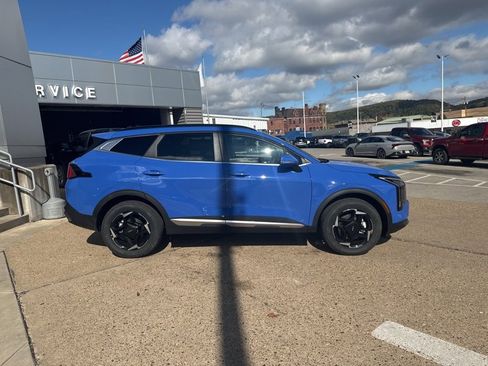 New 2026 Kia Sportage EX w/ EX Panorama Roof Package image 8