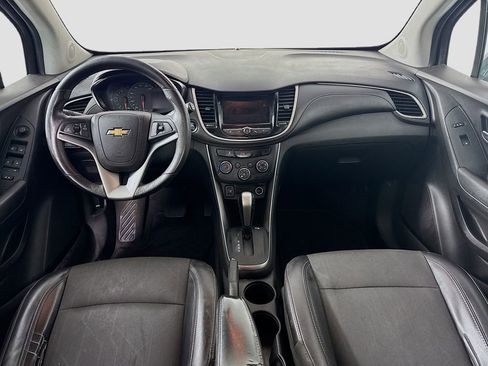 Used 2018 Chevrolet Trax LT w/ LT Convenience Package image 36