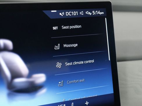 Used 2023 BMW 760i xDrive w/ Executive Package image 55