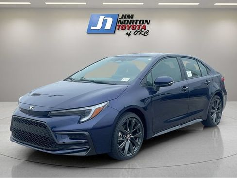 Used 2025 Toyota Corolla SE FWD image 1