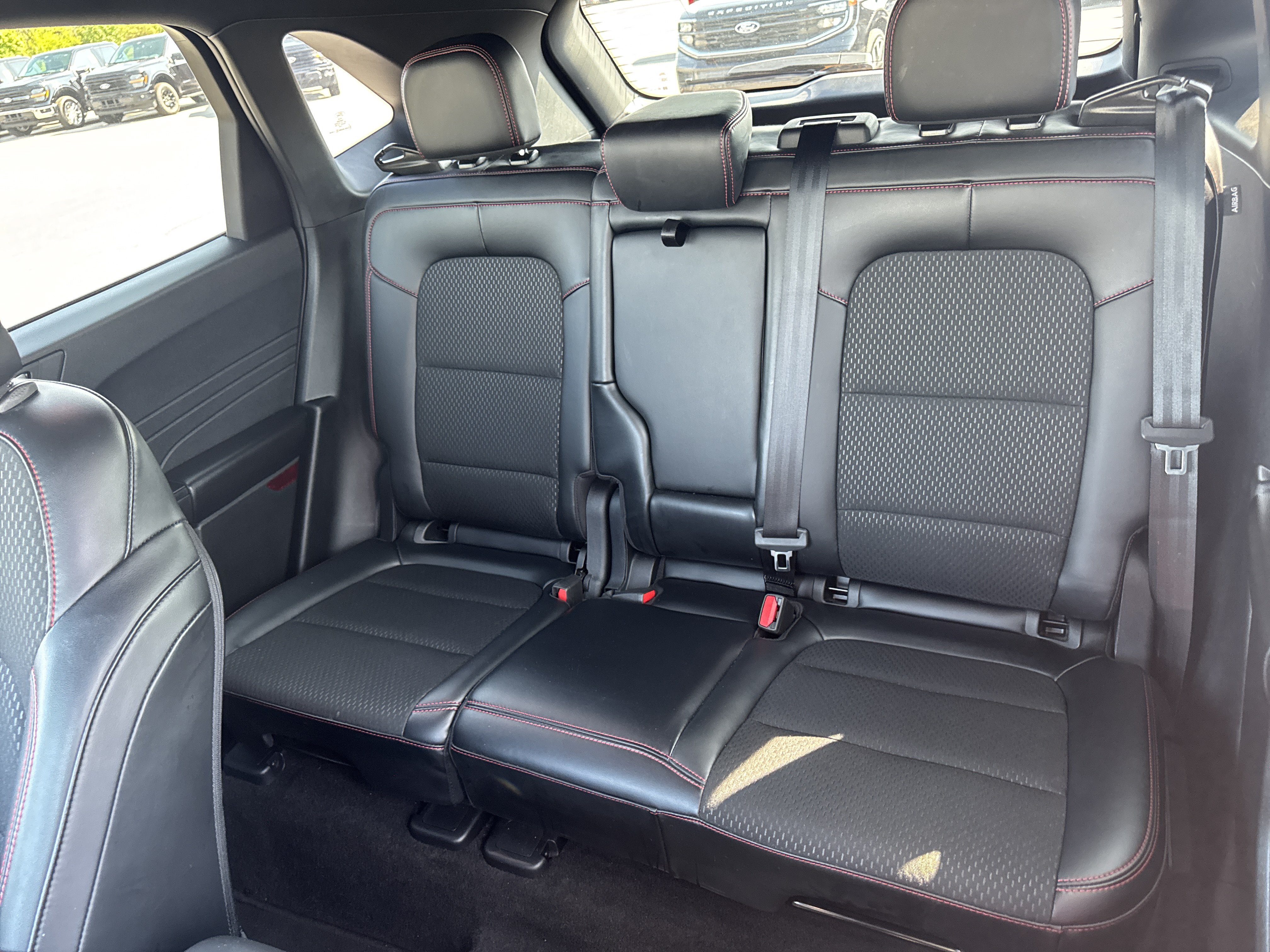 Used 2025 Ford Escape ST-Line Select AWD/4WD image 11