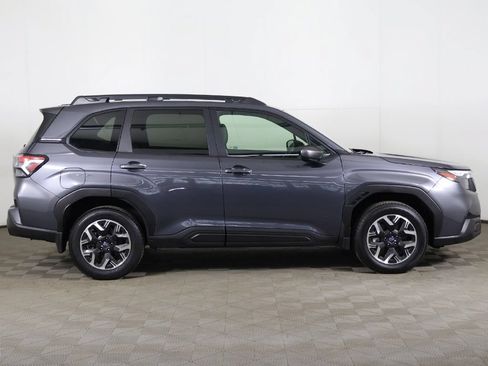 Used 2025 Subaru Forester Premium w/ Protection Package AWD/4WD image 18