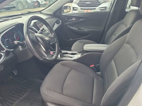 Used 2016 Chevrolet Malibu LT FWD image 12