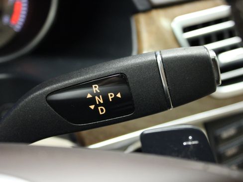 Used 2015 Mercedes-Benz E 350 4MATIC Sedan image 21