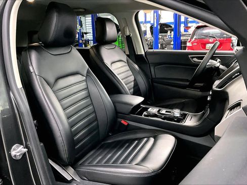 Used 2020 Ford Edge SEL w/ Convenience Package image 8