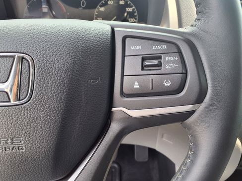 Used 2025 Honda Ridgeline RTL image 16