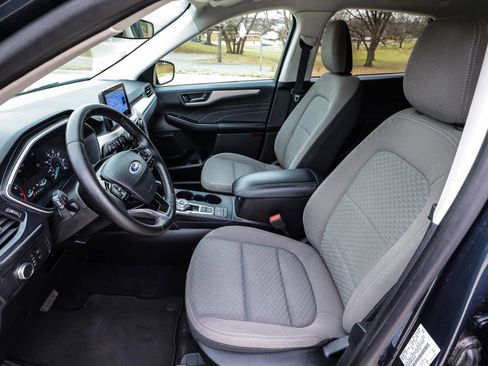 Used 2022 Ford Escape SE w/ Cold Weather Package image 37