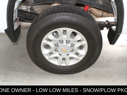 Used 2023 Chevrolet Silverado 2500 LT image 5