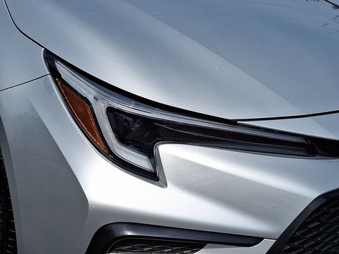 Used 2025 Toyota Corolla SE FWD image 9