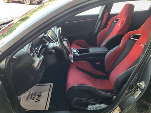Used 2017 Honda Civic Type R image 9