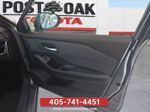 Used 2021 Nissan Rogue SV AWD/4WD image 28
