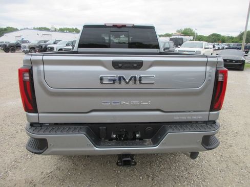 New 2026 GMC Sierra 2500 Denali Ultimate AWD/4WD image 6