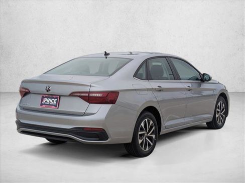 Used 2024 Volkswagen Jetta S image 5