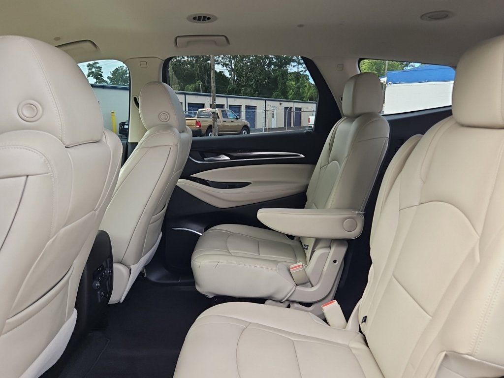 Used 2019 Buick Enclave Essence FWD image 26