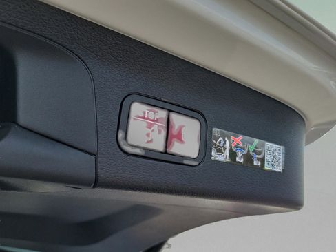 New 2026 Mercedes-Benz GLS 450 4MATIC image 11