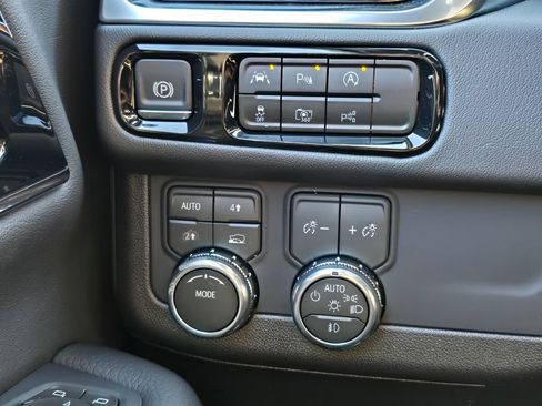 New 2026 GMC Yukon XL Denali w/ Sun & Power Step Package image 17