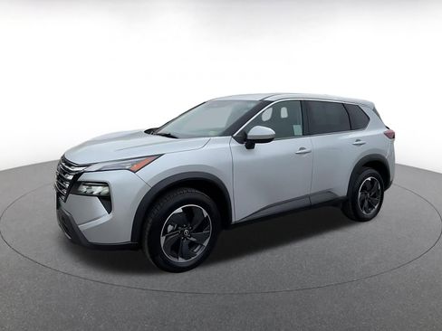 Used 2025 Nissan Rogue SV image 8