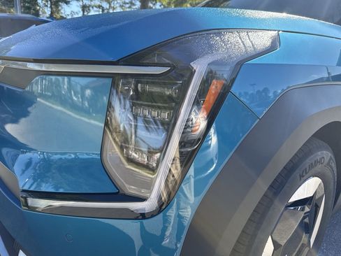 New 2026 Kia EV9 Wind image 6