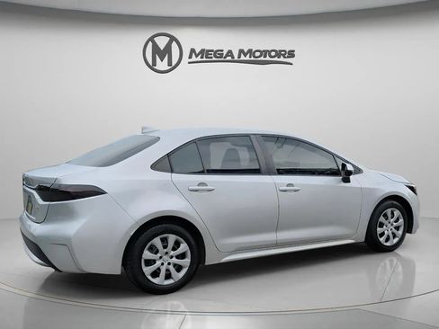 Used 2021 Toyota Corolla LE FWD image 8