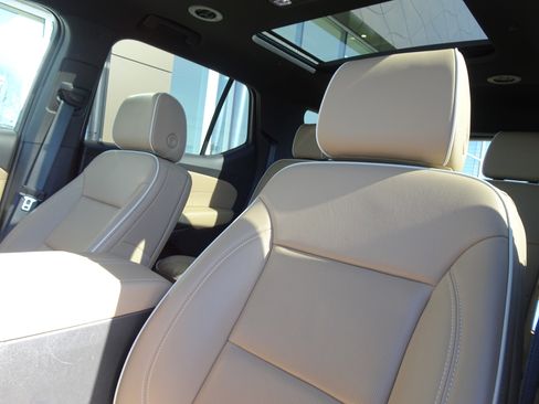 Used 2023 Chevrolet Traverse Premier w/ LPO, Floor Liner Package image 11