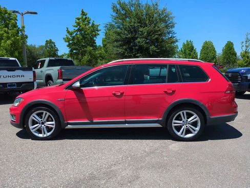 Used 2017 Volkswagen Golf Alltrack S AWD/4WD image 3