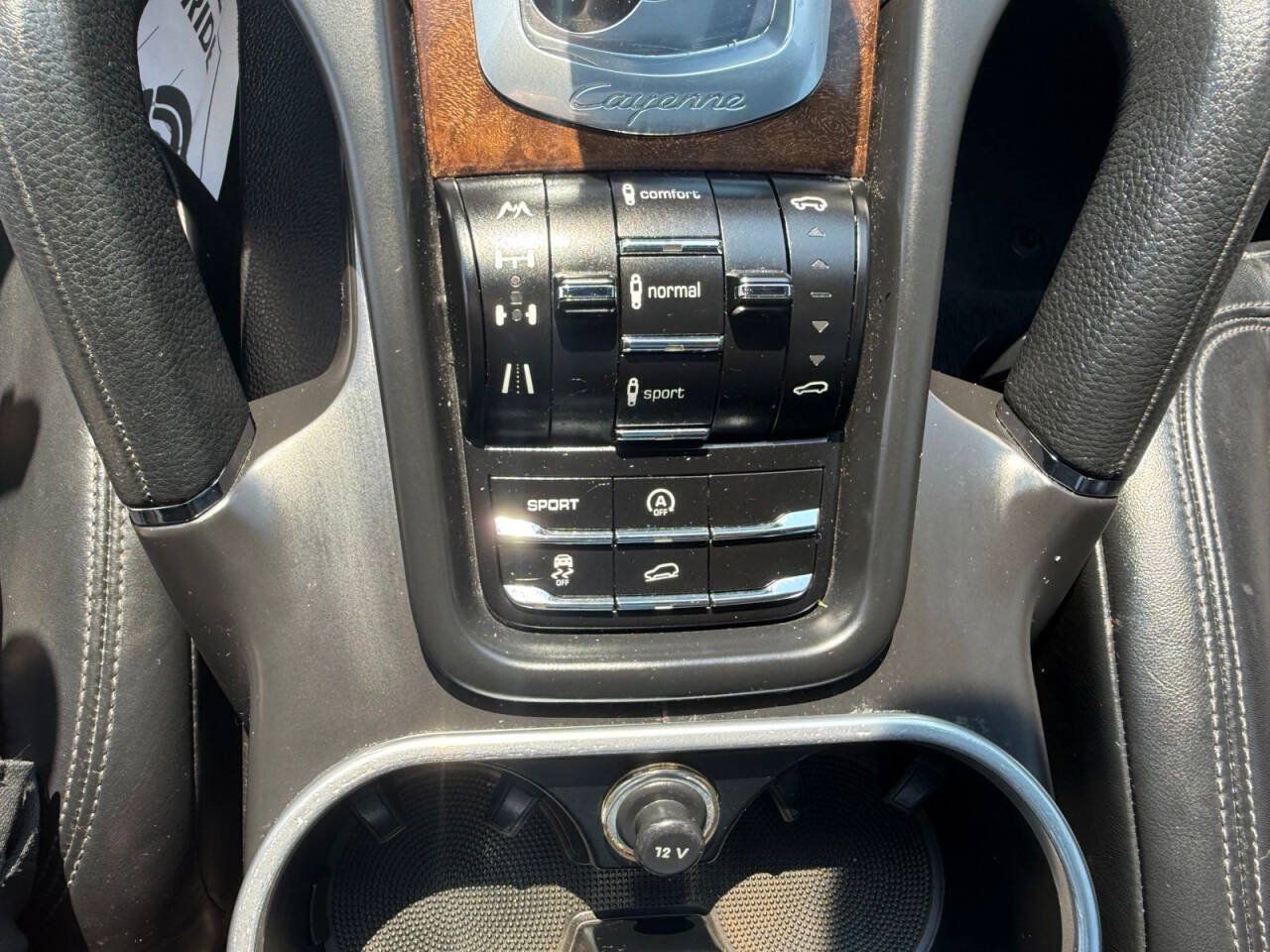 Used 2013 Porsche Cayenne GTS AWD/4WD image 32