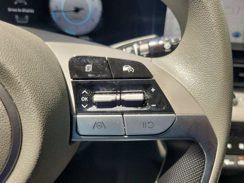 Used 2024 Hyundai Elantra SEL FWD image 19