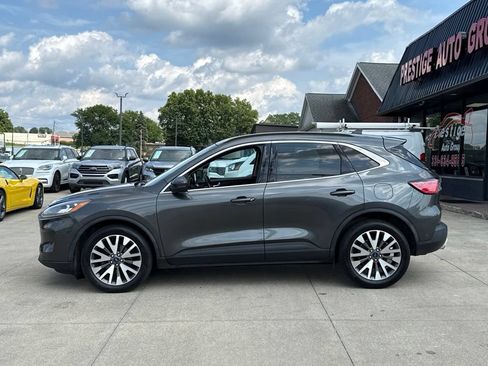 Used 2020 Ford Escape Titanium AWD/4WD image 3