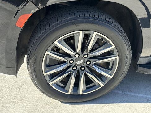 Used 2023 Cadillac Escalade ESV Sport image 31