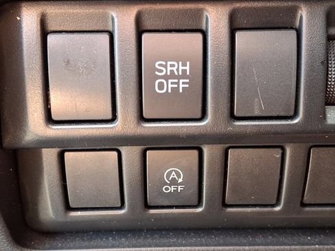 Certified 2023 Subaru Forester Premium AWD/4WD image 25