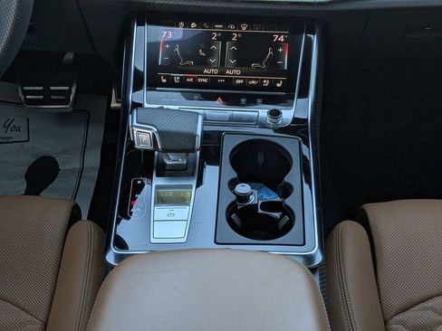 Used 2024 Audi RS Q8 image 17