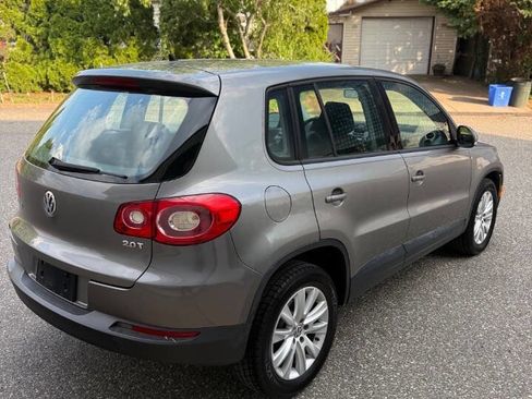 Used 2009 Volkswagen Tiguan S FWD image 7