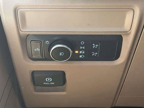Used 2022 Ford F150 XLT AWD/4WD image 26