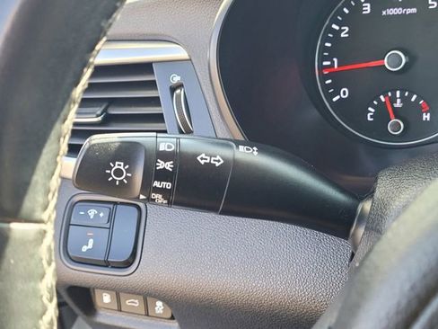 Used 2018 Kia Optima EX w/ Premium Package FWD image 16