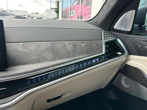 Used 2026 BMW X7 xDrive40i w/ Executive Package AWD/4WD image 29