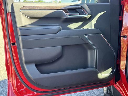 Used 2025 GMC Sierra 1500 Elevation w/ X31 Off-Road Package image 14