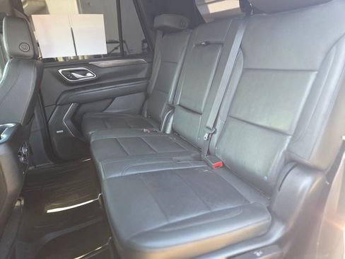 Used 2022 Chevrolet Tahoe Z71 w/ Luxury Package AWD/4WD image 16