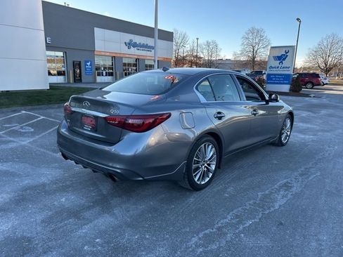 Used 2018 INFINITI Q50 Luxe w/ Essential Package (3.0T Luxe) image 7
