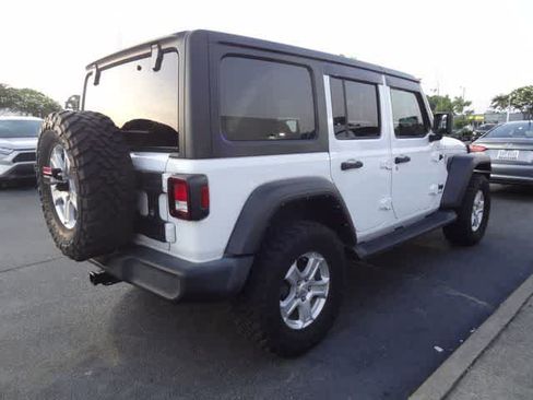 Used 2022 Jeep Wrangler Unlimited Sport AWD/4WD image 7