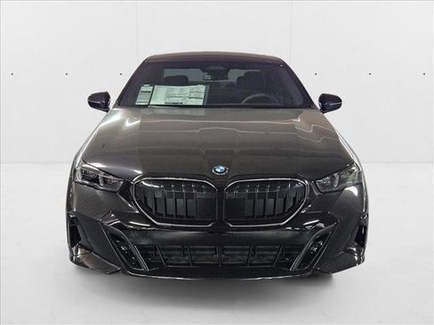 New 2026 BMW 530i w/ Executive Package image 6