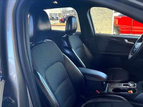 Used 2024 Ford Escape ST-Line image 8