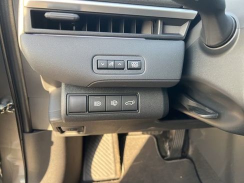 New 2026 Subaru Solterra AWD/4WD image 12
