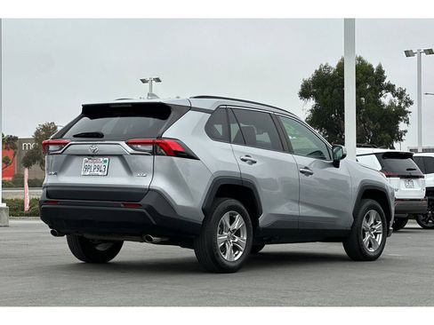 Used 2023 Toyota RAV4 XLE FWD image 4