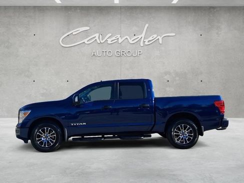 Used 2024 Nissan Titan SV w/ SV Convenience Package image 13