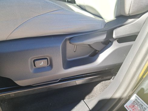 Used 2025 Toyota Tacoma SR5 RWD image 16