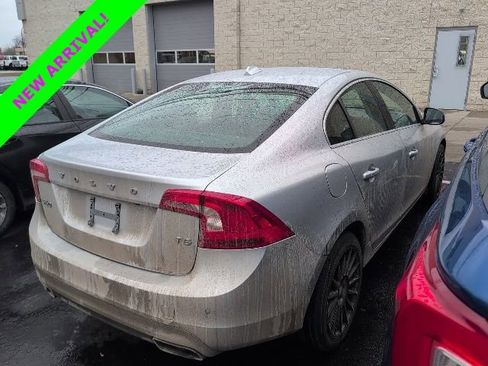 Used 2015 Volvo S60 T5 Premier image 4