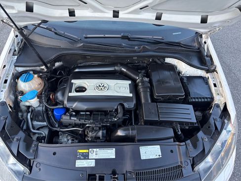 Used 2013 Volkswagen Golf 4-Door image 14